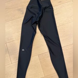 Alo High-Waist Airlift Leggings - Size XS - Black